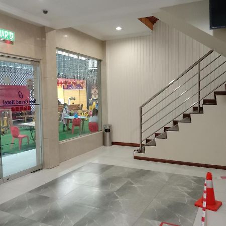 New Grand Hotel Keningau Екстер'єр фото