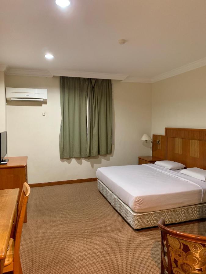 New Grand Hotel Keningau Екстер'єр фото