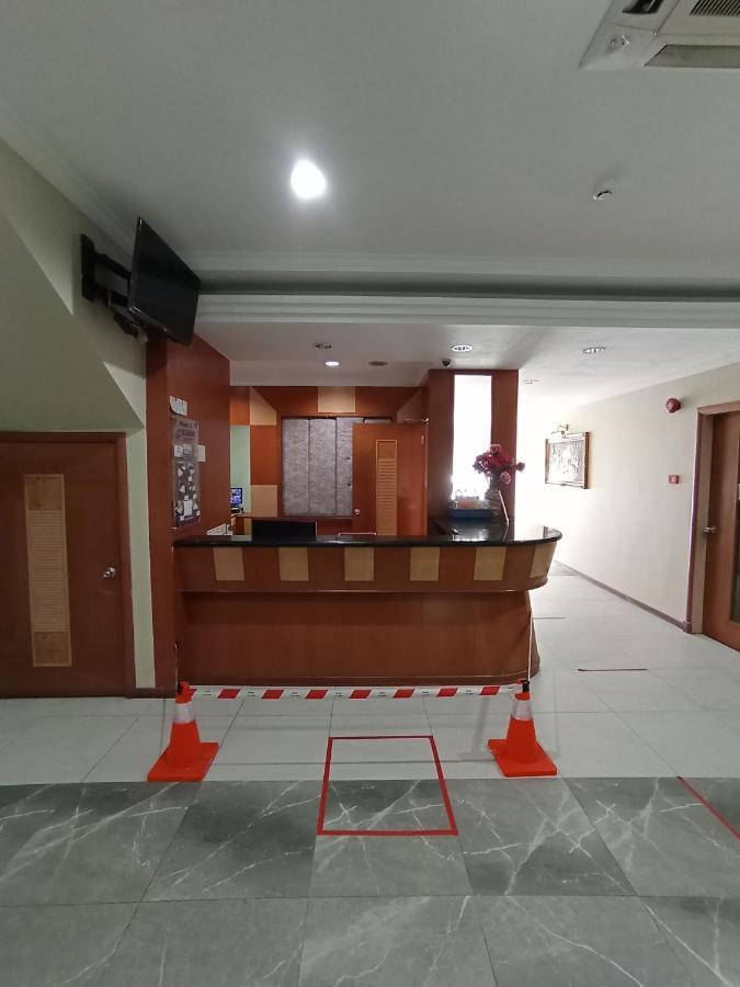New Grand Hotel Keningau Екстер'єр фото